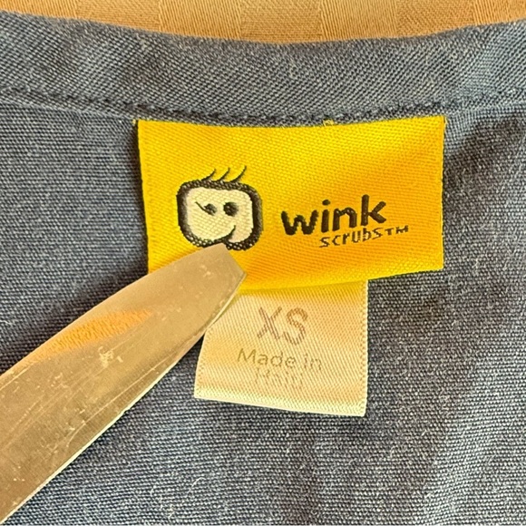 Blue and yellow Scrub Set - Picture 6 of 8